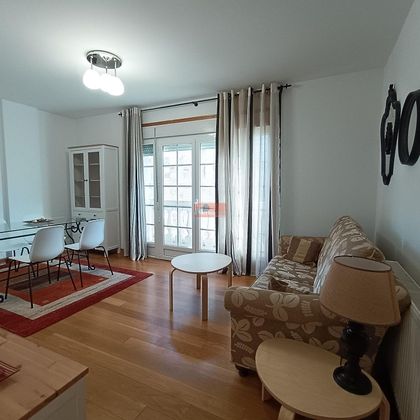 Foto 1 de Piso en alquiler en Acea de Olga - Augas Férreas de 2 habitaciones con garaje y muebles