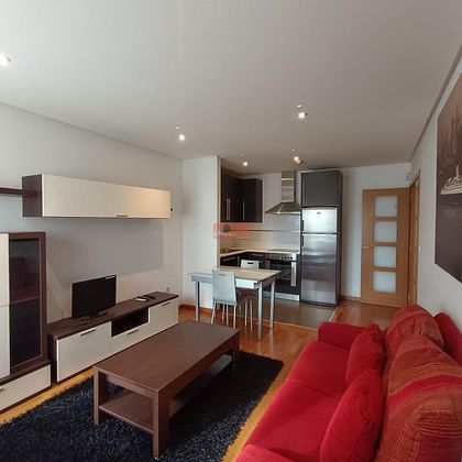 Foto 2 de Alquiler de piso en Residencia - Abella de 2 habitaciones con garaje y muebles