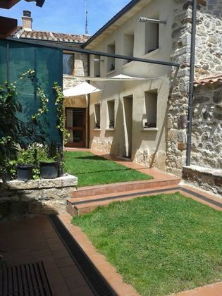 Foto 1 de Casa adossada en venda a Aguilar de Campoo de 2 habitacions amb garatge i mobles
