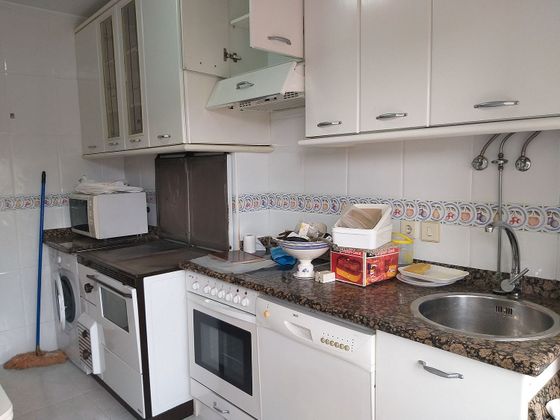 Foto 2 de Pis en venda a calle Almirez de 4 habitacions amb terrassa i calefacció