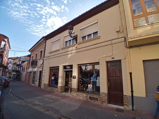 Foto 1 de Casa en venda a calle Cristobal Colón de 4 habitacions amb terrassa i garatge