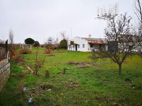 Foto 1 de Venta de terreno en Villares de la Reina de 4345 m²
