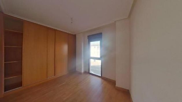 Foto 2 de Piso en venta en Béjar de 2 habitaciones con garaje y ascensor