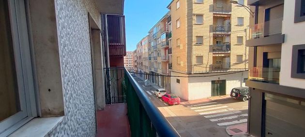 Foto 1 de Venta de piso en Delicias - San Isidro de 3 habitaciones con terraza y balcón