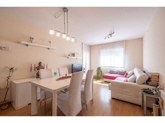 Foto 1 de Pis en venda a Estadi-Horta Vermella-Santa Anna de 4 habitacions amb garatge i calefacció