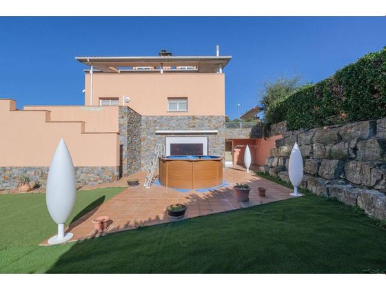 Foto 2 de Venta de casa en Balenyà de 4 habitaciones con terraza y jardín