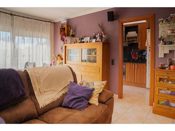 Foto 2 de Casa en venda a calle Dels Pirineus de 4 habitacions amb jardí i calefacció