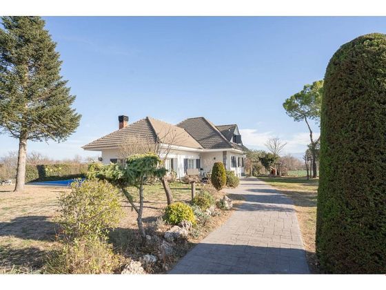 Foto 2 de Casa en venda a Gurb de 4 habitacions amb terrassa i piscina