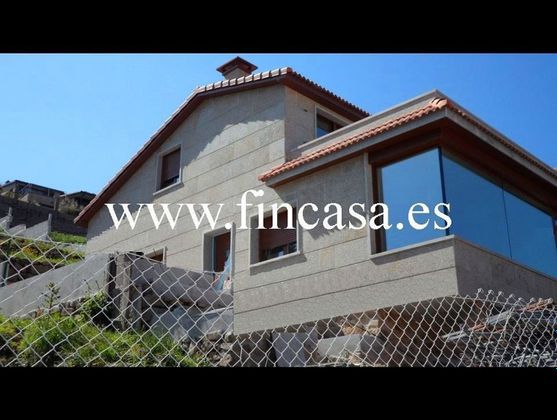 Foto 2 de Casa en venda a Baiona de 4 habitacions amb terrassa i piscina