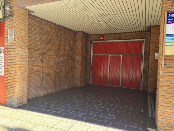 Foto 2 de Garaje en venta en Zona Teatro Campoamor de 49 m²