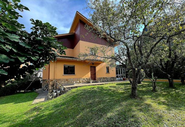 Foto 2 de Xalet en venda a Ciudad Naranco de 6 habitacions amb terrassa i garatge