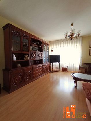 Foto 2 de Pis en lloguer a San Ildefonso de 3 habitacions amb mobles i calefacció