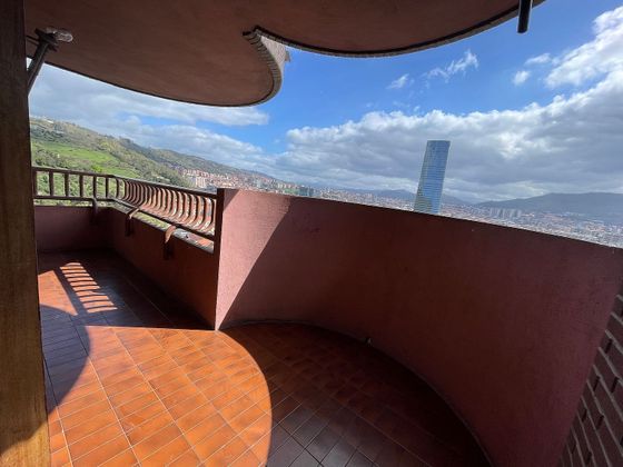 Foto 2 de Pis en venda a San Pedro de Deusto-La Ribera de 3 habitacions amb terrassa i garatge