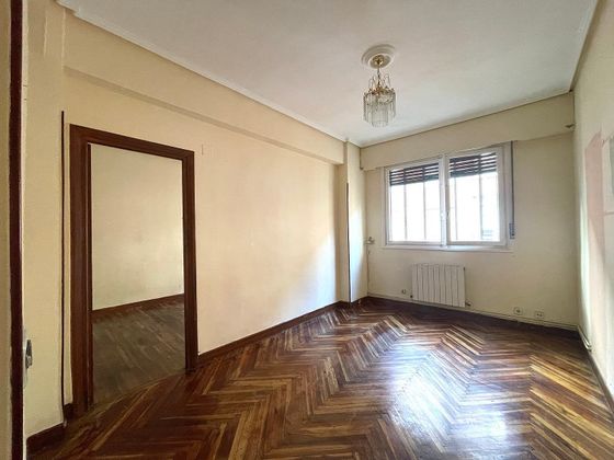 Foto 2 de Pis en venda a calle Iturribide Zeharkalea de 3 habitacions amb terrassa i calefacció