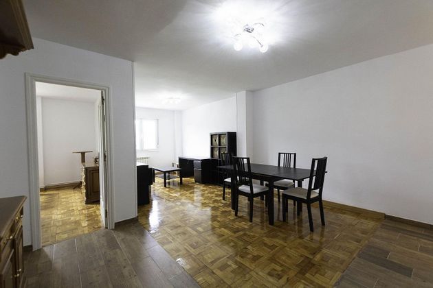 Foto 2 de Venta de piso en Tenderina Alta - Fozaneldi de 3 habitaciones con garaje y calefacción