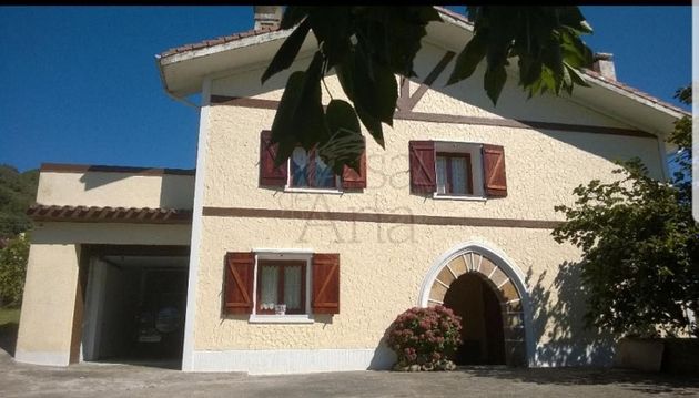 Foto 1 de Venta de chalet en Otañes - Talledo de 4 habitaciones con terraza y garaje