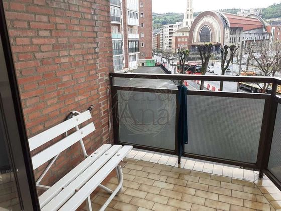 Foto 1 de Pis en venda a San Pedro de Deusto-La Ribera de 3 habitacions amb balcó i calefacció