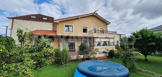 Foto 2 de Xalet en venda a Peñacastillo - Nueva Montaña de 5 habitacions amb terrassa i garatge