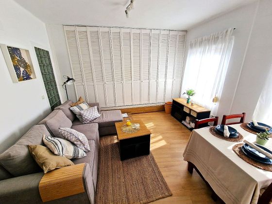 Foto 1 de Piso en alquiler en Centro - Ayuntamiento de 2 habitaciones con terraza y muebles
