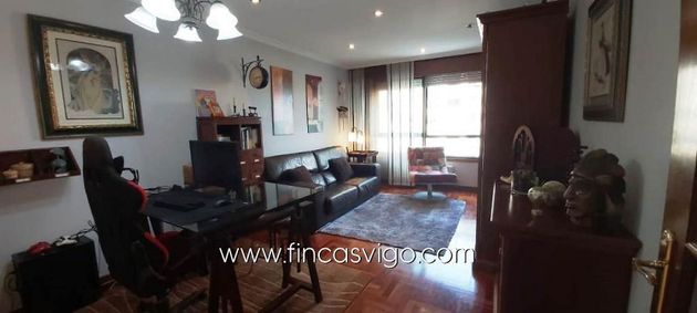 Foto 2 de Venta de piso en Alcabre - Navia - Comesaña de 3 habitaciones con garaje y calefacción