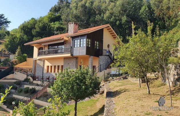 Foto 2 de Xalet en venda a Ribadesella de 3 habitacions amb terrassa i jardí