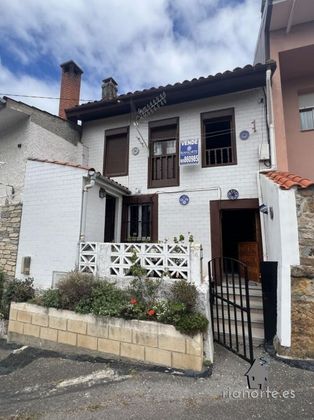 Foto 2 de Casa adossada en venda a Ribadesella de 2 habitacions amb terrassa