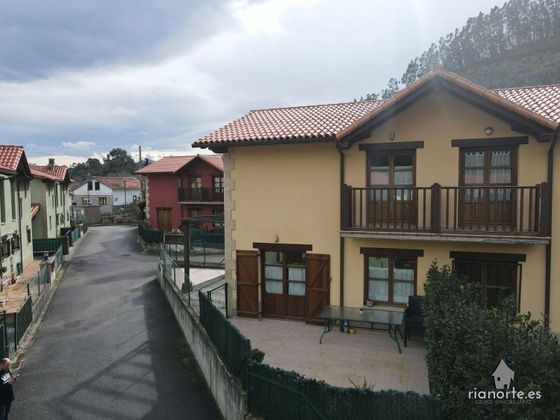 Foto 2 de Chalet en venta en calle La Barca Arriba de 3 habitaciones con terraza y jardín