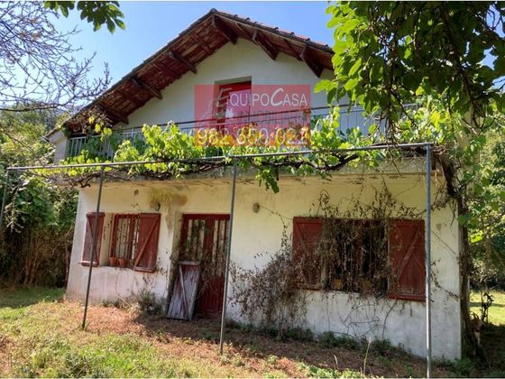 Foto 2 de Casa en venta en Outeiro de Rei de 3 habitaciones con terraza y jardín