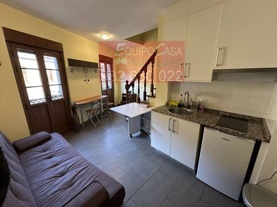 Foto 1 de Casa adossada en venda a Centro - Recinto Amurallado de 2 habitacions amb calefacció