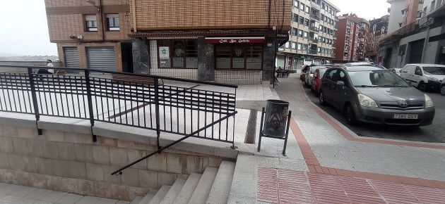Foto 2 de Venta de piso en Sestao de 3 habitaciones con terraza y balcón