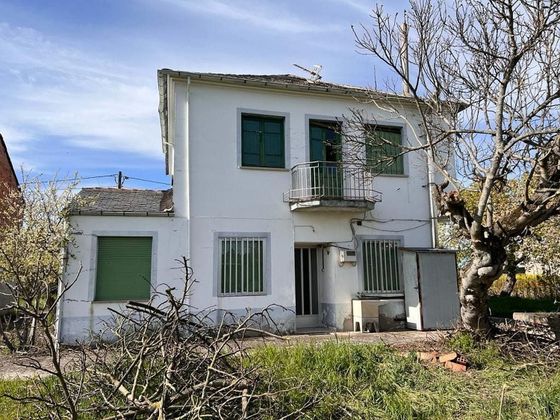 Foto 1 de Casa rural en venta en Camponaraya de 5 habitaciones con garaje y calefacción