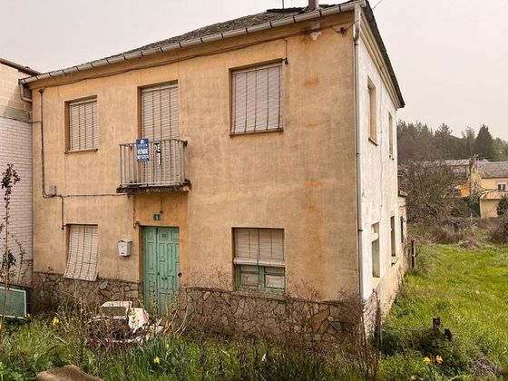 Foto 1 de Casa rural en venda a Arganza de 3 habitacions amb balcó i calefacció