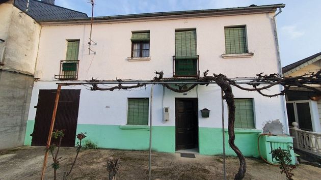 Foto 1 de Casa rural en venda a Carracedelo de 4 habitacions amb garatge