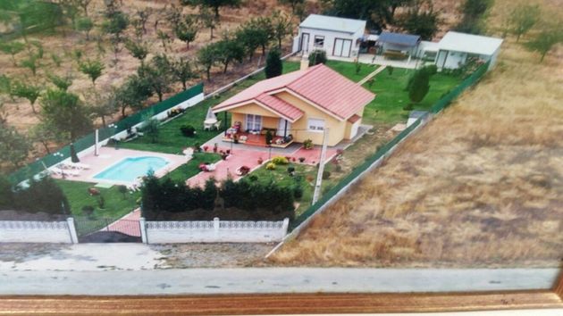 Foto 1 de Casa rural en venda a Cabañas Raras de 2 habitacions amb terrassa i piscina
