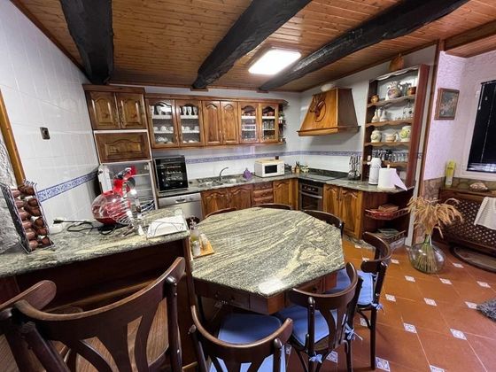 Foto 2 de Casa en venda a Vega de Espinareda de 3 habitacions amb terrassa i calefacció