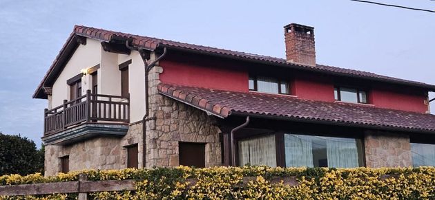 Foto 1 de Venta de chalet en San Vicente de la Barquera de 5 habitaciones con terraza y garaje