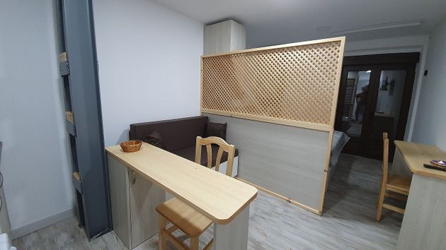 Foto 2 de Alquiler de piso en calle Carretra de Salamanca de 1 habitación con muebles y balcón