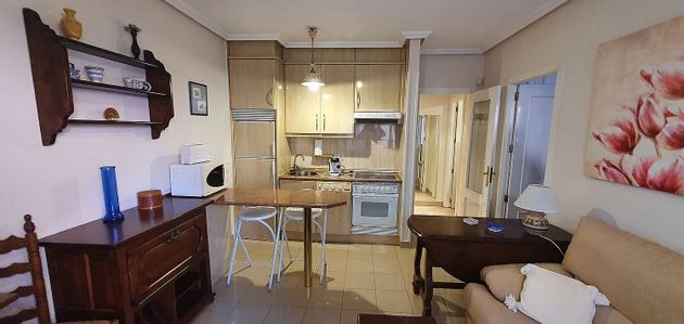 Foto 2 de Piso en alquiler en calle Calderón de la Barca de 1 habitación con muebles y calefacción