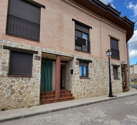 Foto 1 de Casa en venda a Polígono - Carrefour de 3 habitacions amb terrassa i garatge