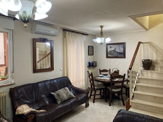 Foto 1 de Casa adosada en venta en Florida de Liébana de 3 habitaciones con balcón y aire acondicionado