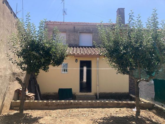 Foto 1 de Casa en venda a Serradilla del Arroyo de 3 habitacions amb garatge i jardí