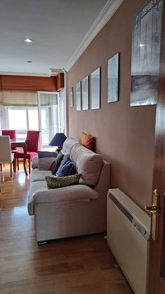 Foto 2 de Pis en venda a calle Eduardo Pondal de 3 habitacions amb balcó i calefacció