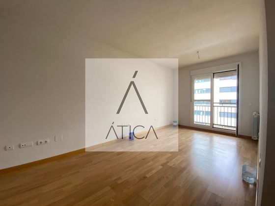 Foto 2 de Àtic en venda a Los Bloques de 4 habitacions amb terrassa i balcó