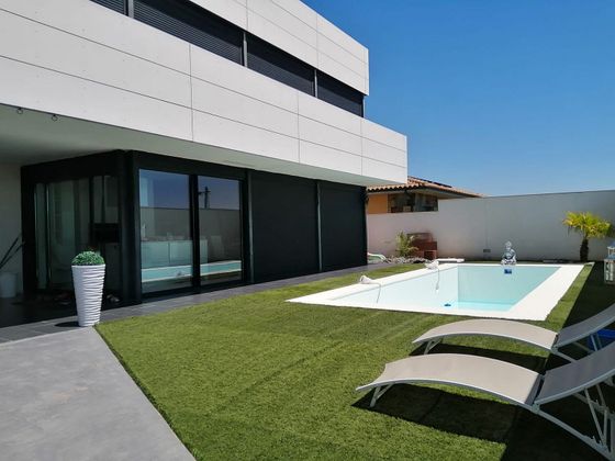 Foto 1 de Xalet en venda a Roales de 3 habitacions amb terrassa i piscina