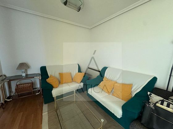 Foto 2 de Ático en venta en calle De San Blas de 2 habitaciones con terraza y calefacción