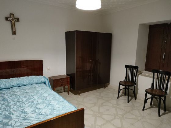 Foto 2 de Casa en venta en Quintana del Marco de 2 habitaciones y 395 m²