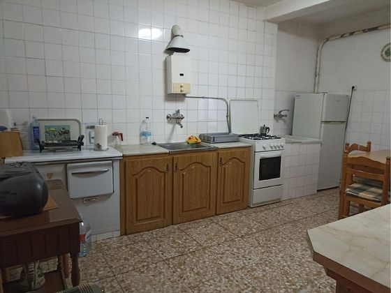 Foto 2 de Casa en venta en Bañeza (La) de 3 habitaciones con calefacción