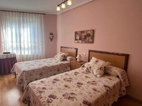 Foto 2 de Piso en venta en Bañeza (La) de 2 habitaciones con balcón y calefacción