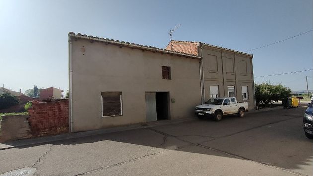 Foto 2 de Casa en venta en Soto de la Vega de 3 habitaciones con garaje