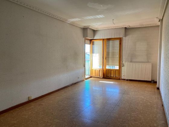 Foto 2 de Pis en venda a Bañeza (La) de 3 habitacions amb garatge